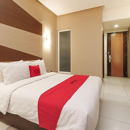 Reddoorz Near Roxy Otel Cakarta Dış mekan fotoğraf