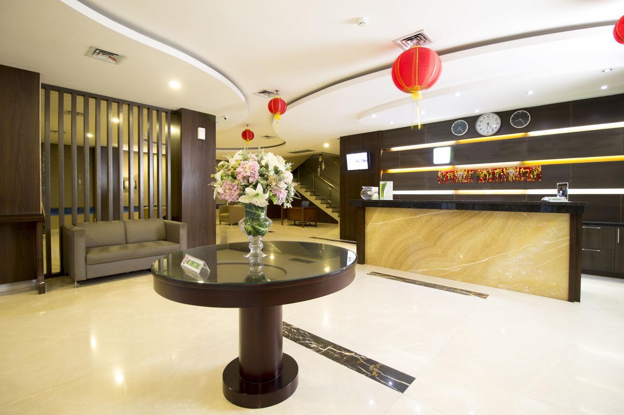 Reddoorz Near Roxy Otel Cakarta Dış mekan fotoğraf